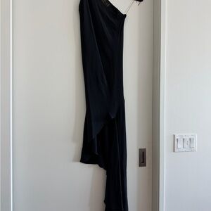 Elegant Black One-Shoulder Dress
